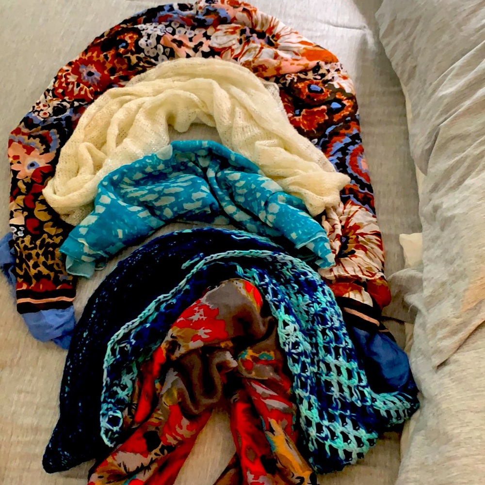 Women’s scarves